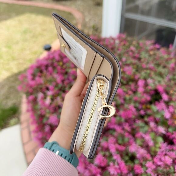 NWT Coach Snap Wallet In Signature‎ Canvas With Floral Print - Picture 5 of 5